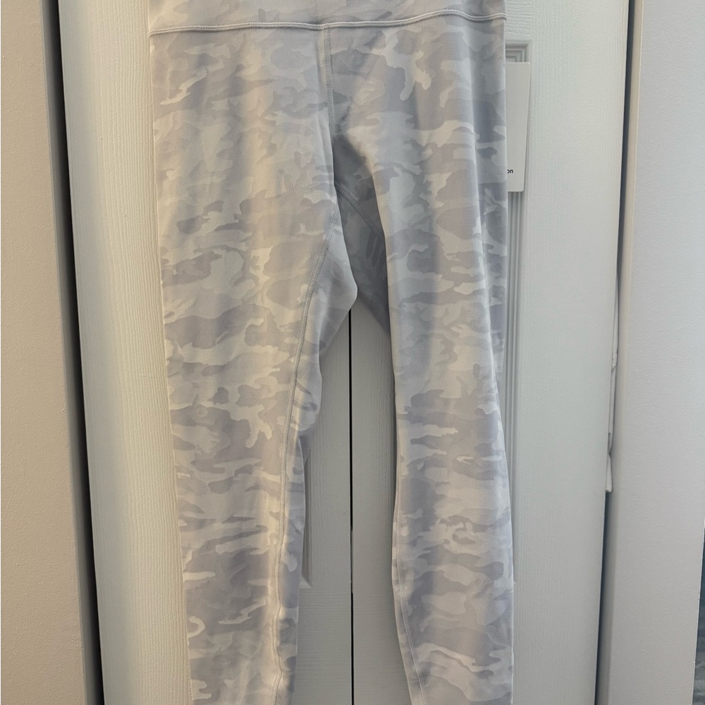 lululemon athletica Wunder Under Camo Leggings - Light Gray/white
